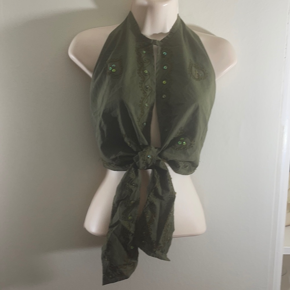 Crop top with front tie